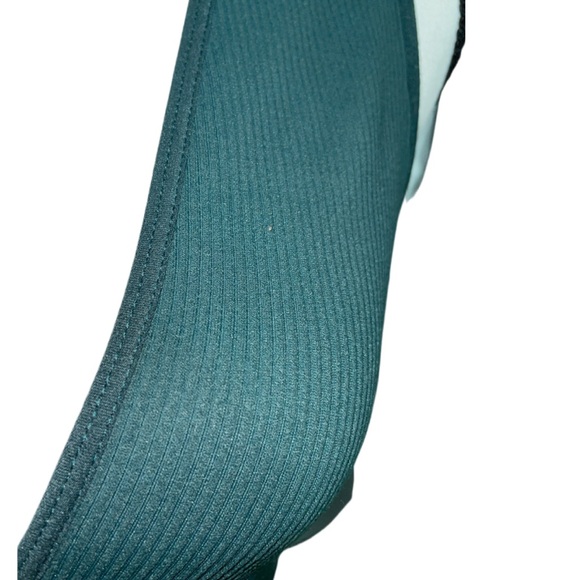 Urban Outfitters Out From Under Hailey Seamless Plunge Tank Top - Picture 5 of 7